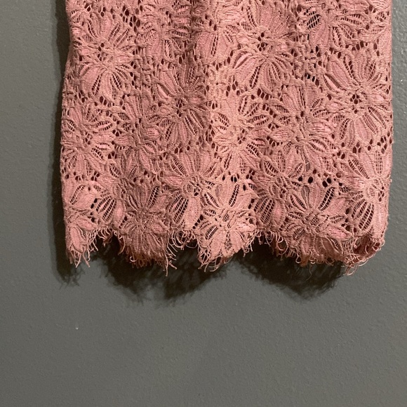 🌸 Xtraordinary Pink Flower Lace Dress - Picture 3 of 7